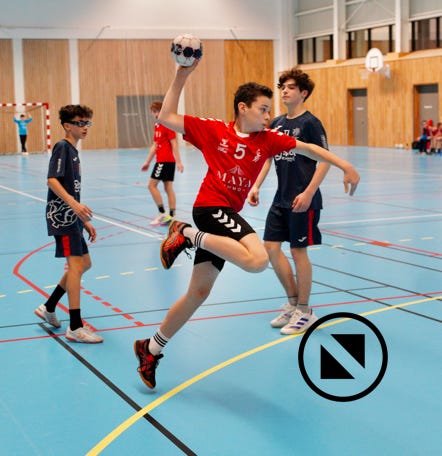 Tir en suspension équipe de handball du club de Sierentz