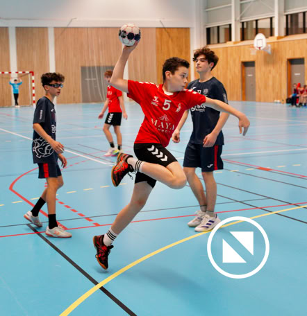Tir en suspension équipe de handball du club de Sierentz