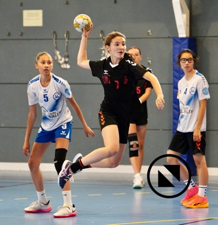 Tir en suspension équipe de handball du club de Sierentz